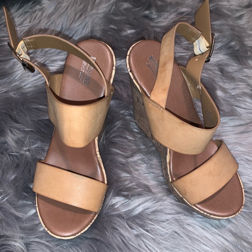Tan wedges